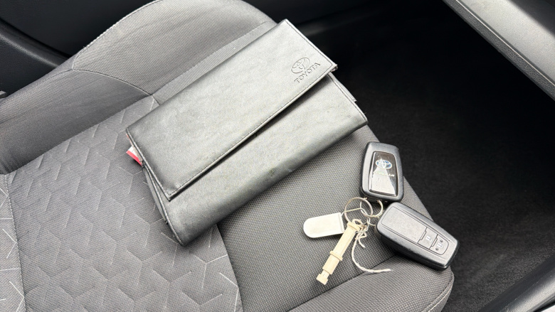 Toyota Corolla 1.8 VVT-i Hybrid Icon 5dr CVT Hybrid Estate